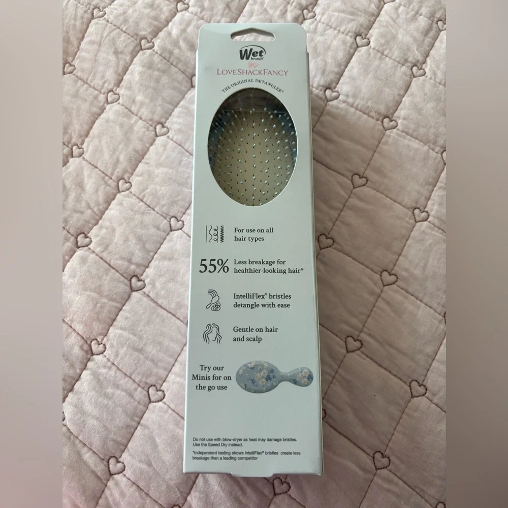 LoveShackFancy X Wet Brush Original Detangler Round Brush Everblooming Rosettes - Picture 4 of 4